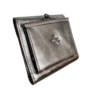 Patricia Nash Antique Platinum silver wallet‎ leather fold metallic